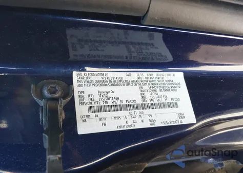 2016 Ford Focus Titanium z USA, uszkodzony, nr VIN 1FADP3N20GL254072